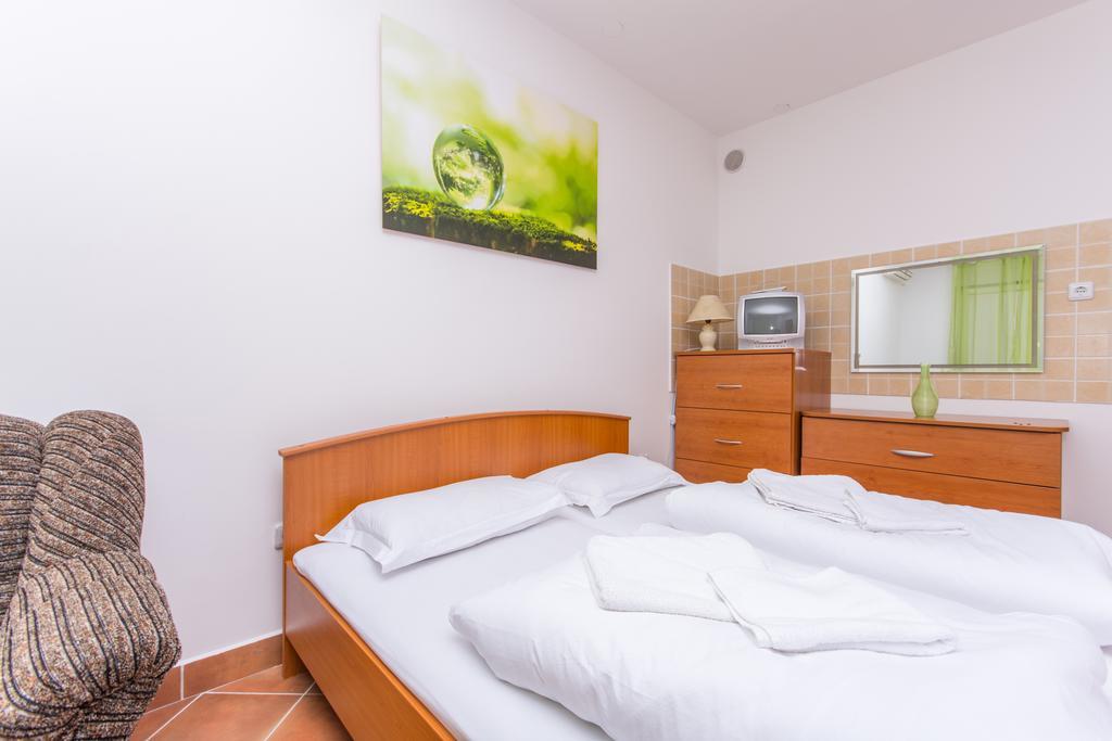 Apartment Horizont โตรกีร์ ภายนอก รูปภาพ